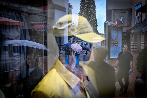 kn A Mixed Bag of Economic Reports Shows Americans Struggling With High Prices, Weak Labor Market