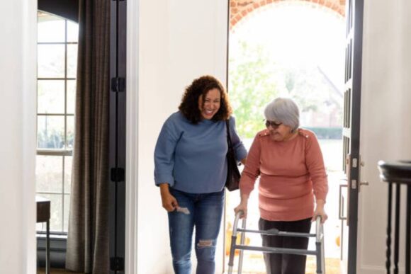j0 15 Things to Look for When Touring a Senior Living Facility