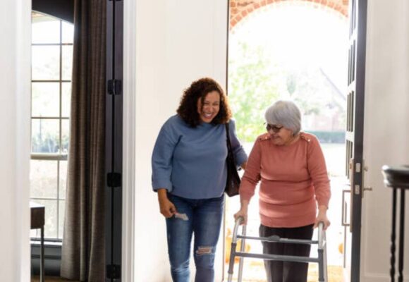 j0 15 Things to Look for When Touring a Senior Living Facility